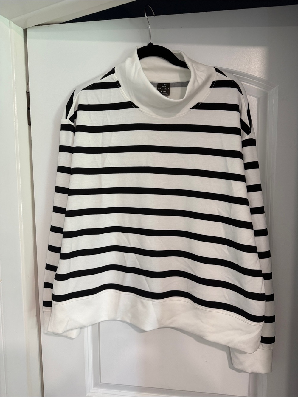 Danskin Black and White Striped Turtleneck Top shirt women’s comfy athletic